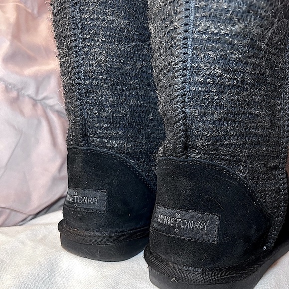 Minnetonka Tall Suede Tweed Boots Sheepskin/ Wool Lining Black 8 - Picture 4 of 9